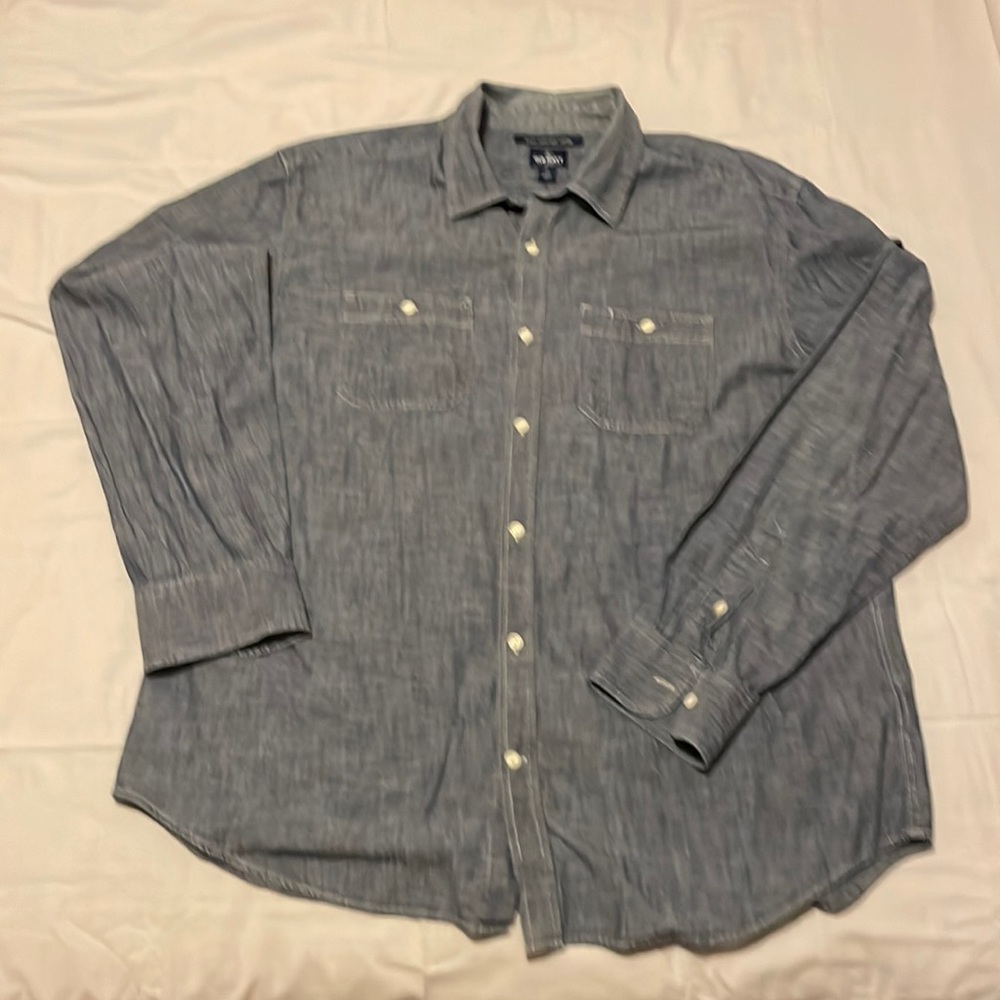 Old navy grey shirt
